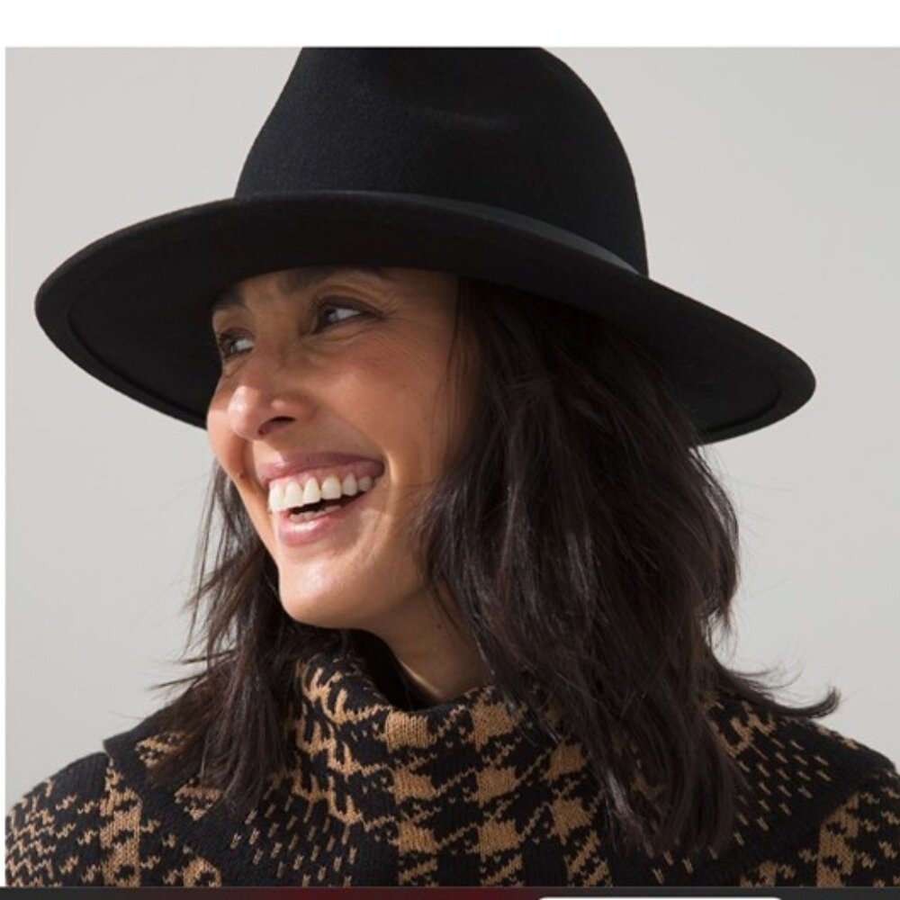 Hat black felt 100% wool